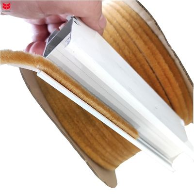 باب مضاد للضوضاء الطقس قطعة صوف طوق إزالة الختم حفرة الشعر الطقس مع وظيفة مقاومة للحشرات