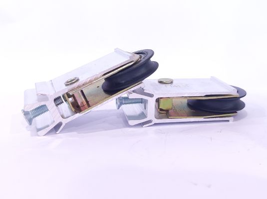 شقة الملف الألومنيوم الباب النافذة الدوار البلاستيكي PVC عجلة تحمل التصميم الحديث