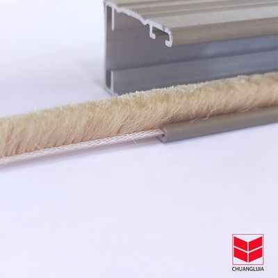 إطار الباب من سبيكة الألومنيوم CLJ الجانب الطقس فرشاة إزالة للشقة ارتفاع كومة 3-25mm العرض 3-50mm