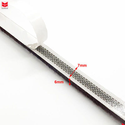 قطاع الطقس المقاوم للرياح للدبابات والنوافذ اللاصق الذاتي السيليكون 3-25mm ارتفاع الكومة 3-50mm العرض