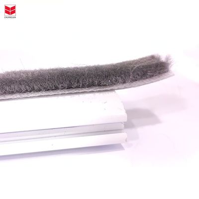 اللاصق ضد الرياح الطقس شريط الباب مسار مغلق الباب مسح الباب أسفل الختم شريط مع 100٪ PP كومة