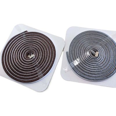 3-25mm ارتفاع كومة رمادي أسود صوف مخصص كومة الباب والنوافذ الطقس شريط ذاتية مع و ISO9001 2008 شهادة