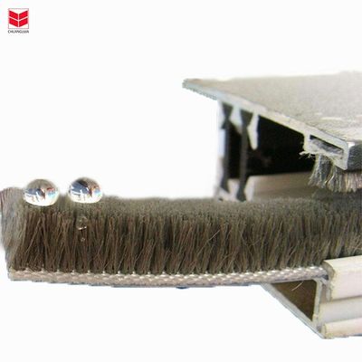 6.8*5/6/7/8 فرشاة كومة ختم شريط للباب والنافذة التصميم الحديث ارتفاع كومة 3-25mm العرض 3-50mm