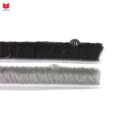 6.8*5/6/7/8 فرشاة كومة ختم شريط للباب والنافذة التصميم الحديث ارتفاع كومة 3-25mm العرض 3-50mm